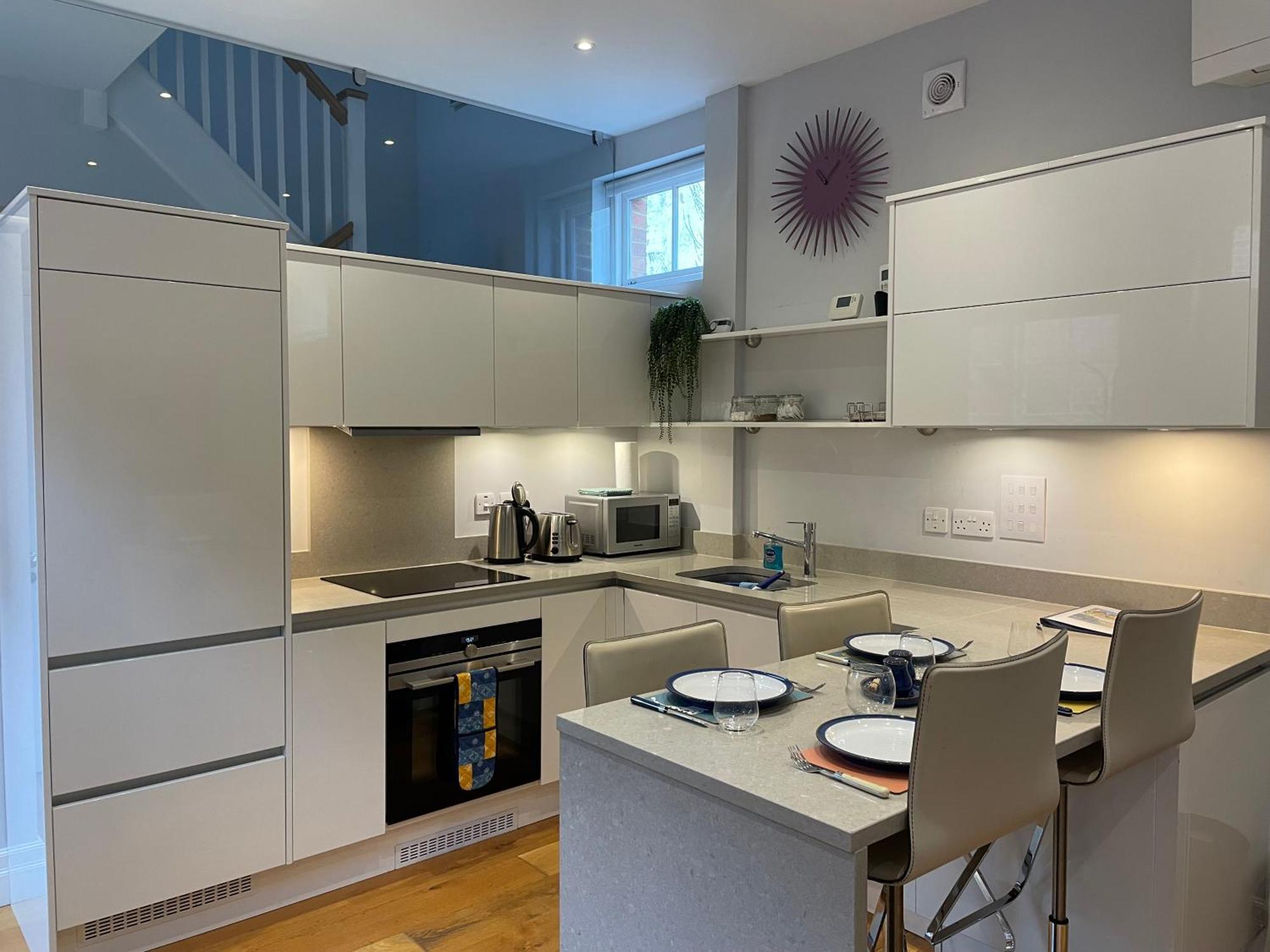 Charming & Cosy Town Centre Home With Parking Guildford Kültér fotó