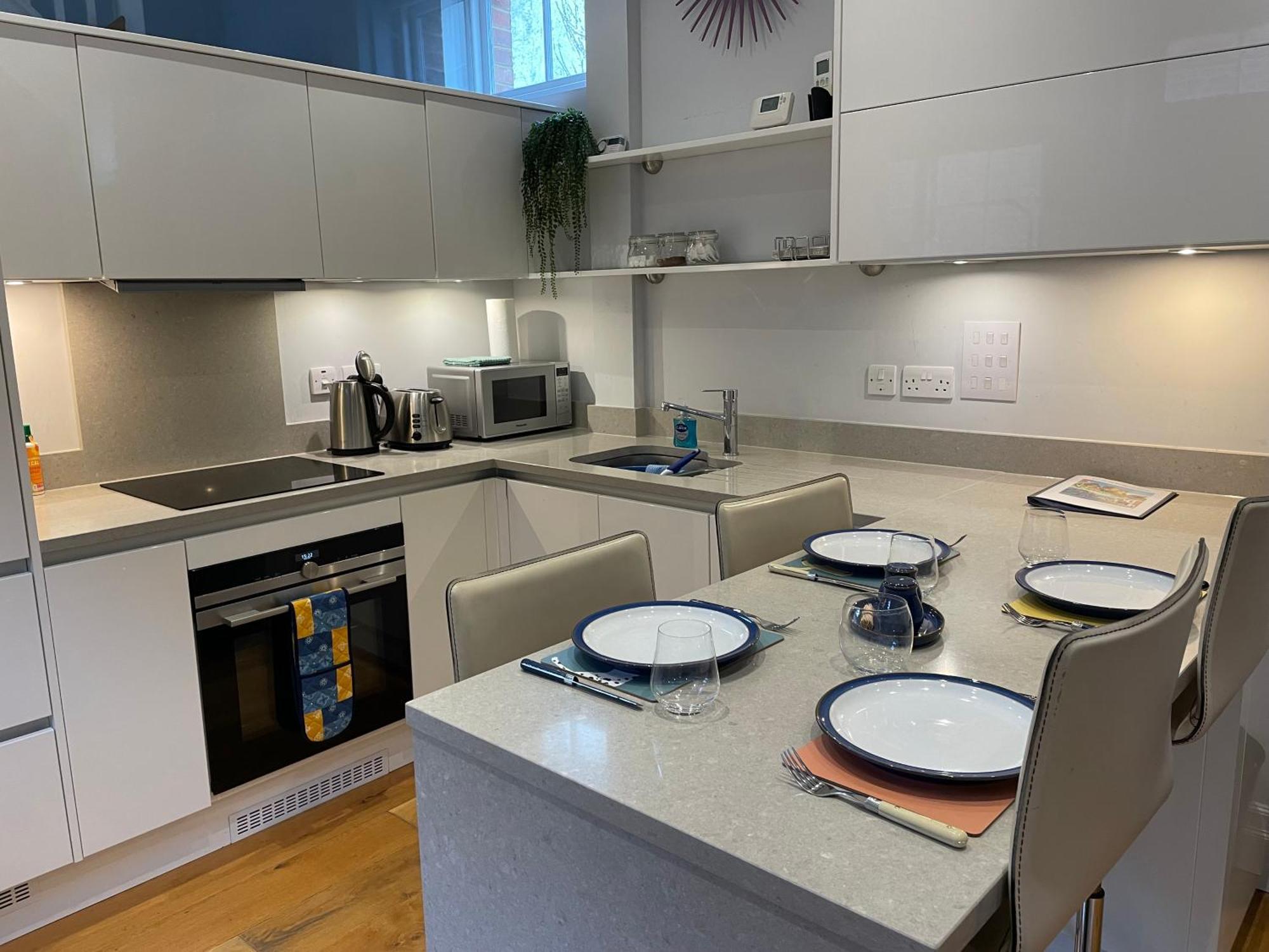 Charming & Cosy Town Centre Home With Parking Guildford Kültér fotó